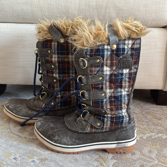 NEW SOREL 'Tofino' Boot Size 8 - Picture 4 of 9